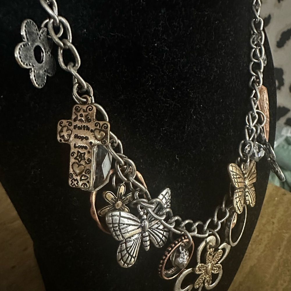 Vintage Butterfly and Flower Charm Necklace - Picture 4 of 7